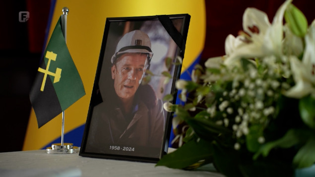 Banovići se oprostili od Mirsada Kukića, više stotina osoba na komemorativnoj sjednici