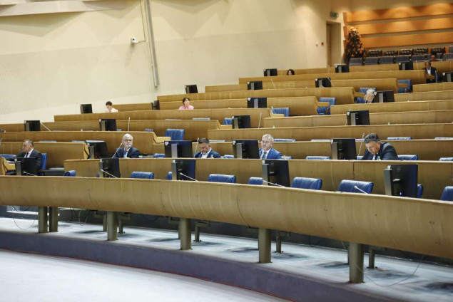 Poslanici tokom diskusije podržali prijedlog izmjena i dopuna Zakona o plaćama i naknadama
