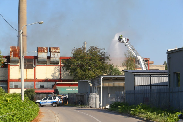 U požaru izgorjela tvornica papira Celex, bez posla ostalo 300 radnika