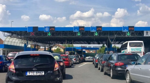 Od ranih jutarnjih sati pojačan promet na graničnim prijelazima