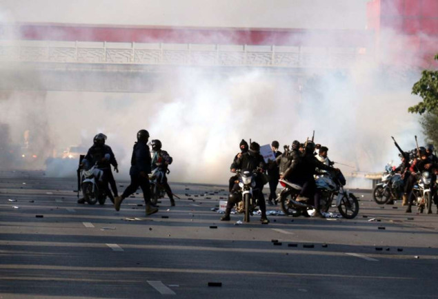 Više od 170 uhapšeno zbog napada na KFC u Pakistanu tokom protesta zbog rata u Gazi