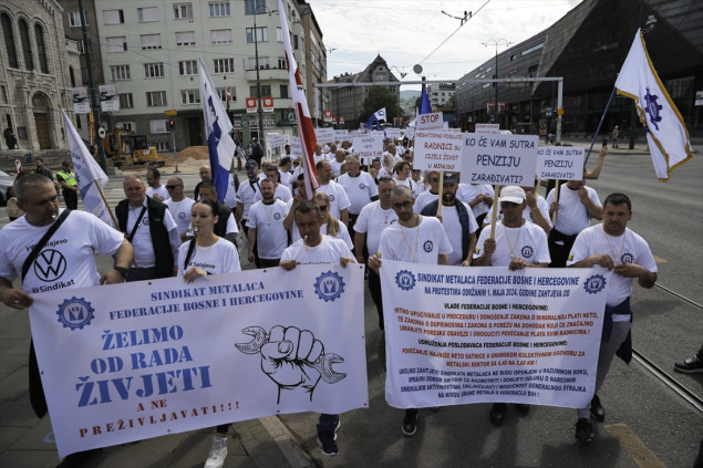 Metalci i radnici trgovina ukazali na težak položaj zaposlenih