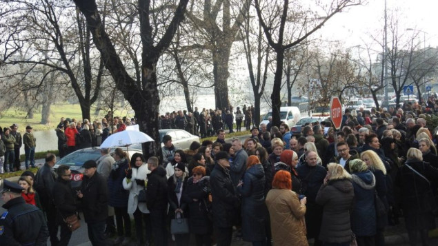 Dok Vlada ZDK raspravlja o rebalansu budžeta stotine uposlenika na protestu