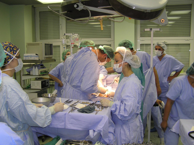 U UKC Tuzla uspješno obavljene transplantacije jetre i rožnice