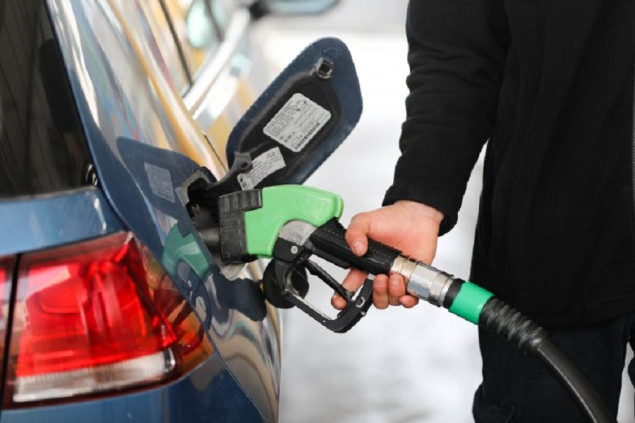 Prosječna cijena dizela u FBiH manja u odnosu na početak mjeseca, cijena benzina narasla
