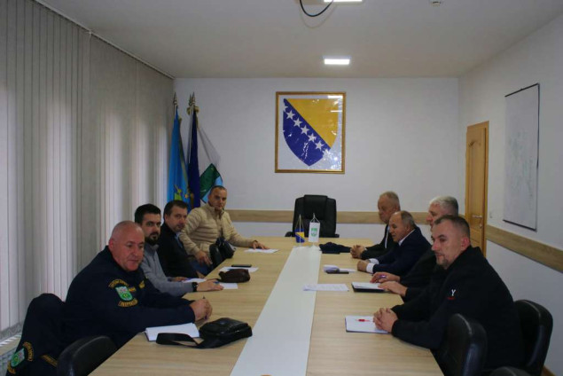 Radna grupa za rješavanje pasa lutalica za Kalesiju, Sapnu i Živinice: Osnovati azila za pse