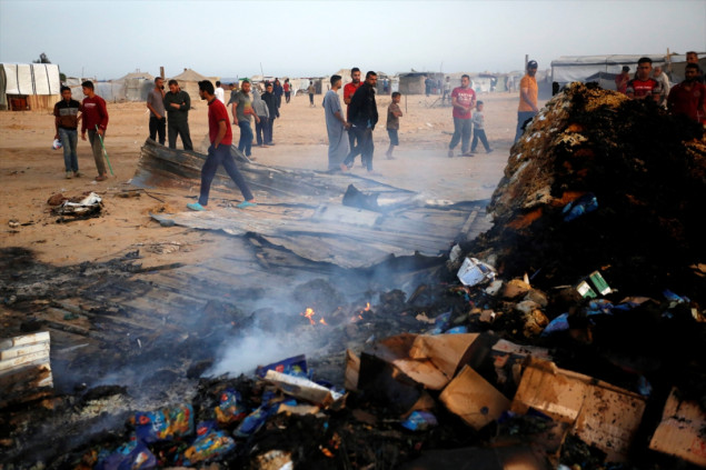U izraelskom napadu na izbjeglički kamp u Rafahu ubijeno najmanje 35 osoba
