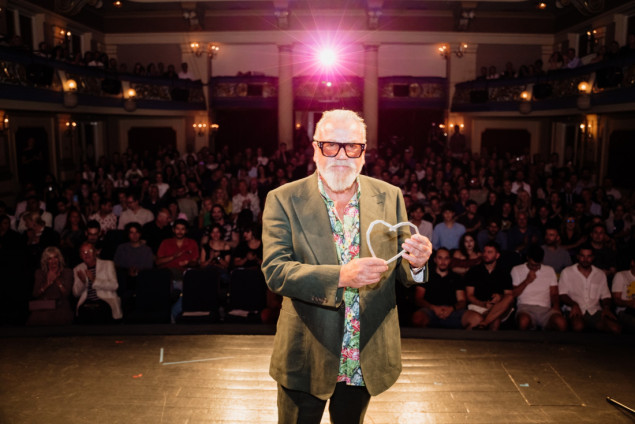 Rayu Winstoneu uručeno Počasno Srce Sarajeva