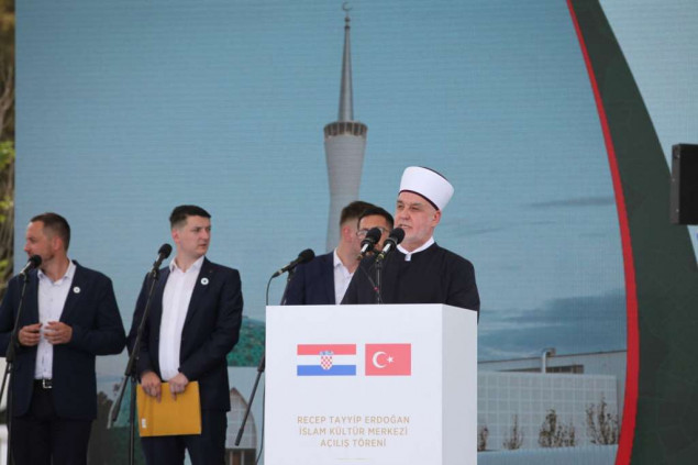 Reis Kavazović u Sisku: Bratstvo je moguće uprkos svim silama koje na njega atakuju