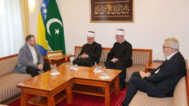 Reis Kavazović u Tuzli: Suosjećamo s porodicama koje su izgubile najmilije