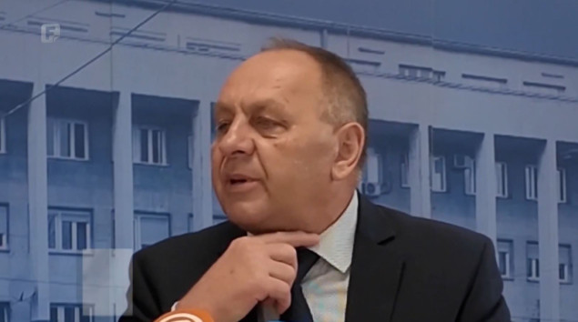 Jednoglasje ili preglasavanje: Je li federalni ministar svojim istupom iz kolosijeka izbacio Vladu ili sebe?