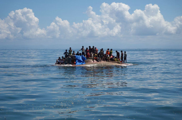 Strahuje se da je oko 70 nestalih ili mrtvih u potonuću broda s Rohingya izbjeglicama