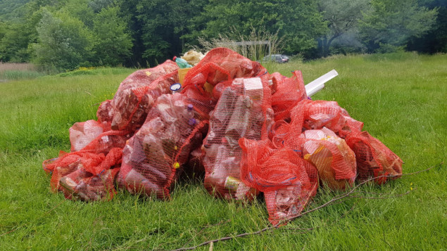 U Boračkom jezeru i oko njega prikupljeno 200 kilograma otpada