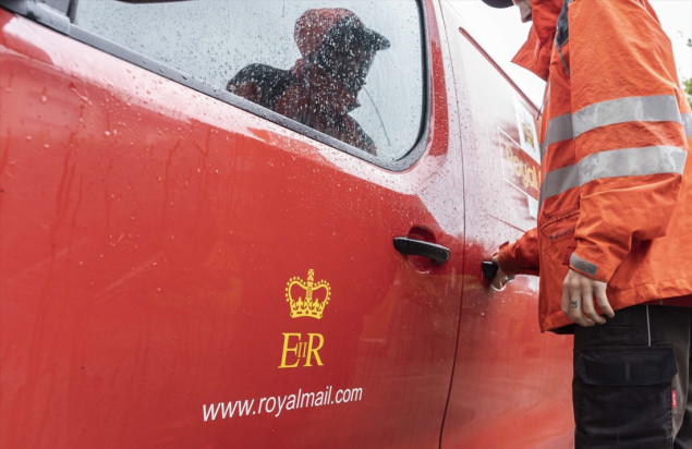 Štrajkuje hiljade zaposlenih u poštama Velike Britanije