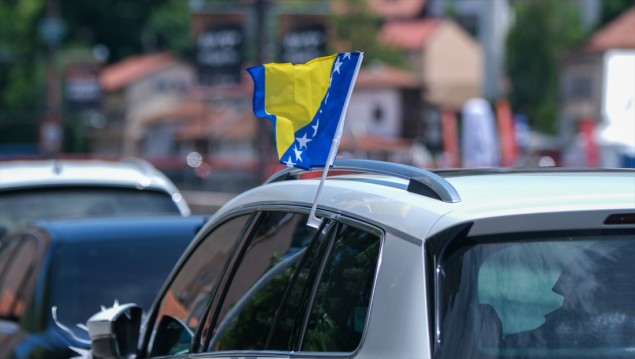 Euforija zbog Svjetskog prvenstva u Sarajevu ne jenjava: Okićene ulice i prolaznici u dresovima BiH