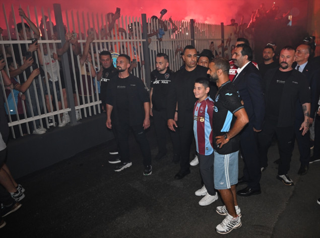 Egipatski fudbaler Mohamed Salah dočekan u turskom Trabzonu
