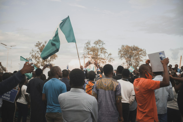 Protesti u Nigeriji nakon smrti 37 rudara u pritvoru; policija koristila suzavac