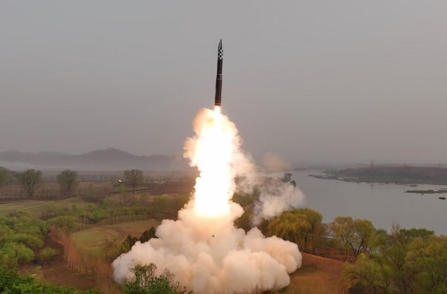 SAD uvodi sankcije ruskim firmama zbog sjevernokorejskih raketa