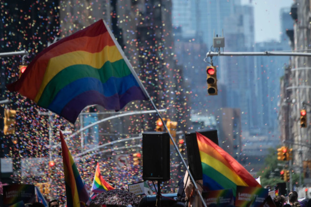 'Mjesec LGBTQ+ ponosa' dostigao krešendo na ulicama gradova od New Yorka do San Francisca