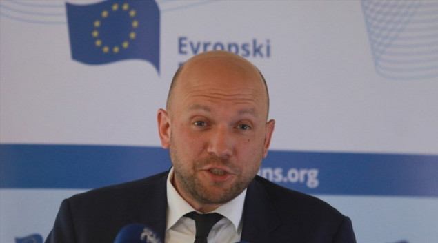 Sarrazin: Njemačka neće dozvoliti da RS zabrani ulazak Schmidtu