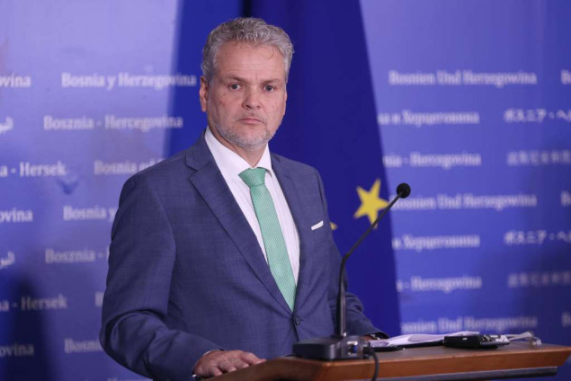 Sattler pozvao vlasti da usvoje neophodne zakone