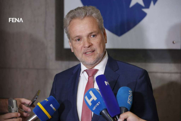 Sattler: Visoki predstavnik ima puno pravo da slobodno putuje unutar BiH