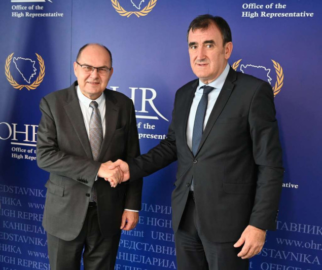 Schmidt imao 'produktivan sastanak' sa Sinišom Šešumom, šefom sarajevskog ureda UNESCO-a