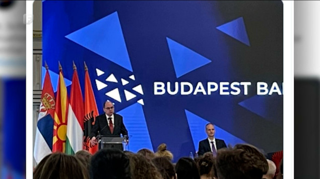 Burne reakcije na Schmidtovu 'situaciju u stilu genocida'