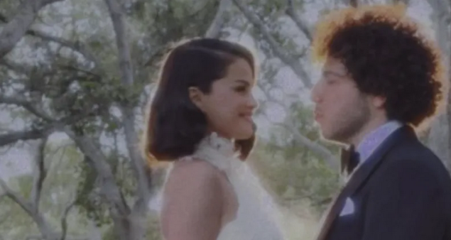 Selena Gomez i Benny Blanco izrekli sudbonosno “da”: Bajkovito vjenčanje u Kaliforniji uz zvijezde svjetskog formata