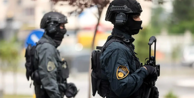 Pretresi u KS i TK, zbog iznude uhapšene četiri osobe