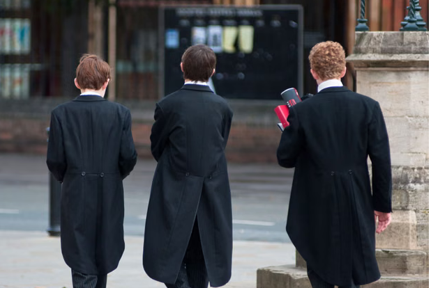 Britanska porodica traži tutora za bebu – plata 405.000 KM i lista bizarnih zahtjeva