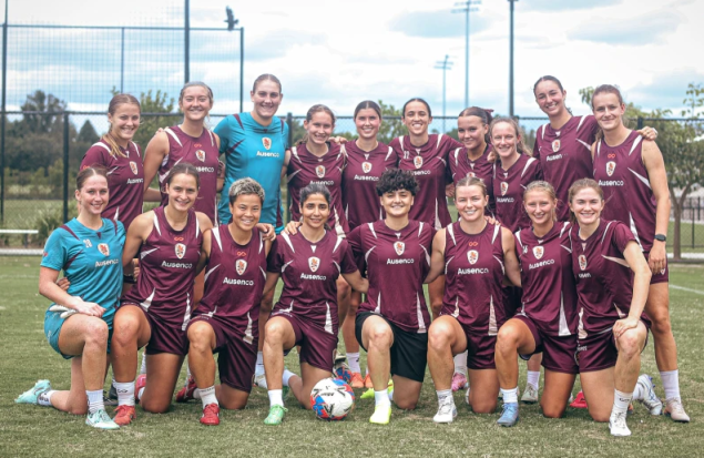 Dvije iranske fudbalerke trenirale sa igračicama Brisbanea