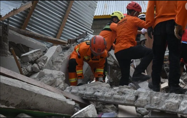 Broj poginulih u razornom zemljotresu u Indoneziji porastao na 111