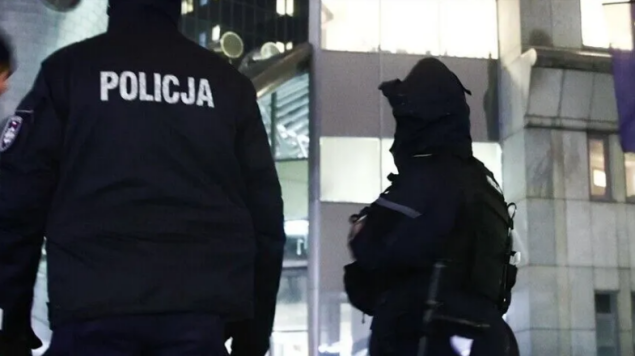 Poljska: Privedeno 76 osoba, izvršene provjere u skoro 50.000 škola nakon napada nožem