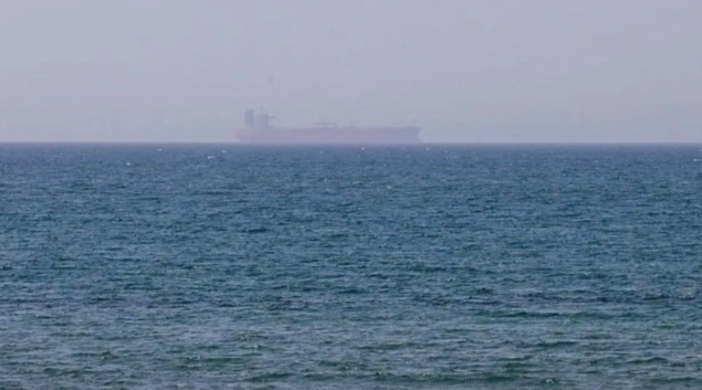 UKMTO: Kontejnerski brod i tanker pogođeni nepoznatim projektilima u Hormuškom moreuzu