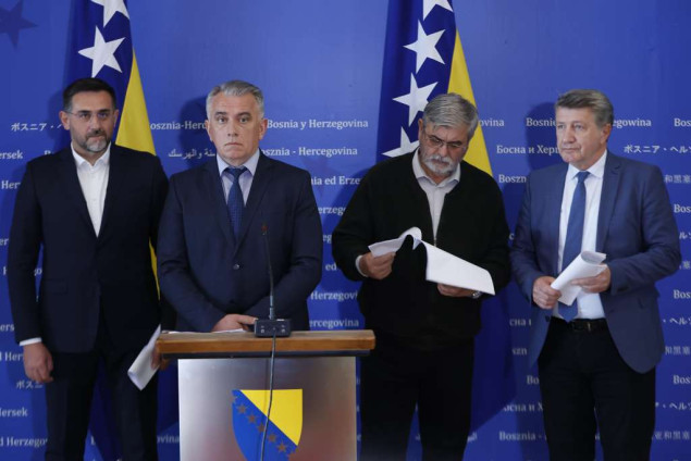 Klub SDA: Trojka platila fotelje u vlasti prodajom energetskog suvereniteta BiH