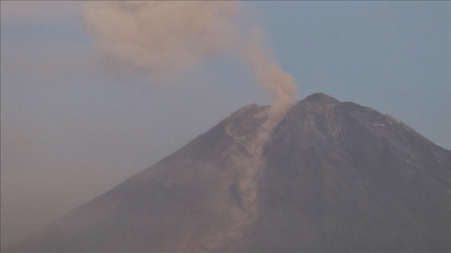 Vulkan Semeru u Indoneziji eruptirao šest puta - Nivo uzbune ostaje visok