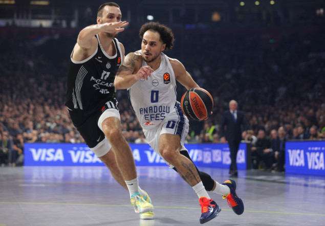 Larkin još četiri do šest sedmica van terena