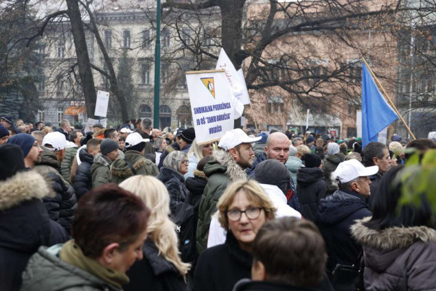 U Sarajevu protesti koordinacije osam sindikata nezadovoljnih odnosom Vlade