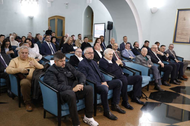 Reprezentacija BiH u sjedećoj odbojci i Safet Oručević dobitnici nagrade Fondacije Muradif Ćato Reprezentacija BiH u sjedećoj odbojci i Safet Oručević dobitnici nagrade Fondacije Muradif Ćato