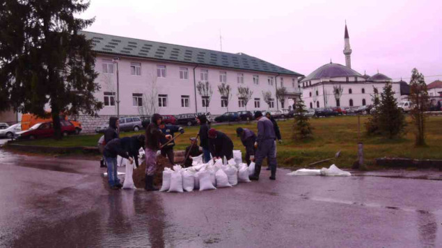 U Sjenici se izlila rijeka Grabovica, poplavljeno 40 kuća