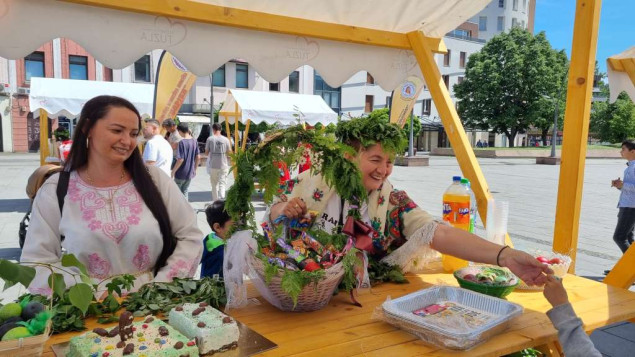 Đurđevdan obilježen na Trgu slobode u Tuzli
