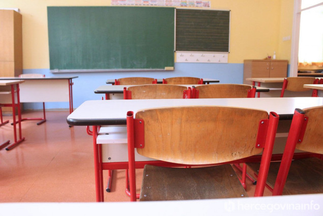 Danas počinje generalni štrajk sindikata osnovnih i srednjih škola u HNK