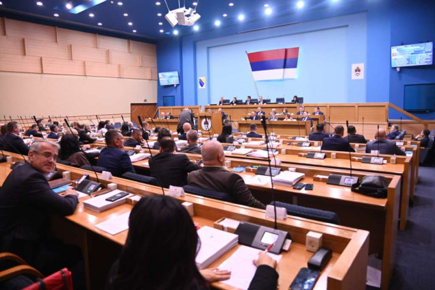 Skupštinska većina odbila da se u NSRS raspravlja o stanju u mljekarstvu