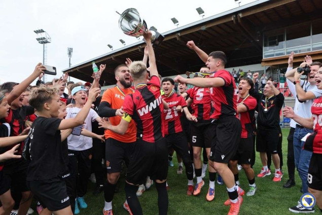 Tuzlanska Sloboda savladala u finalu u Zenici mostarski Velež s 1:0 te osvojila Kup BiH za juniore