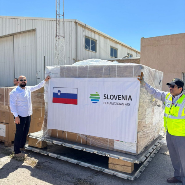 Četvrta zračna pošiljka humanitarne pomoći Slovenije za Gazu stigla u Amman