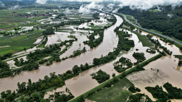 Čišćenje i popravak u Sloveniji- Protupoplavni nasip na Muri se drži
