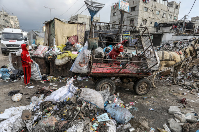 Gomile smeća na ulicama Gaze predstavljaju opasnost po zdravlje ljudi