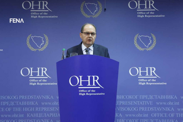 Schmidt: Vrijeme za sračunato političko manipuliranje je završeno