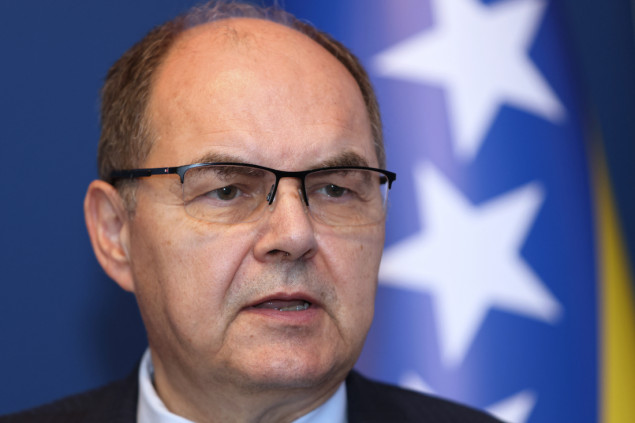 Schmidt: Mir u BiH nije ugrožen, politički je doveden u pitanje